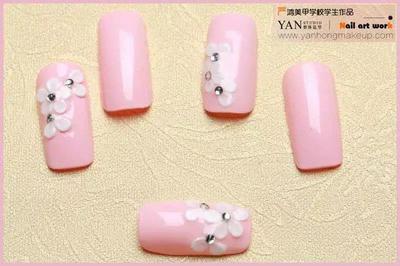 【昆明五華區(qū)哪有學(xué)化妝課的_學(xué)化妝首選學(xué)校是哪家_嚴(yán)鴻化妝學(xué)?！績r格,廠家,職業(yè)培訓(xùn)-搜了網(wǎng)